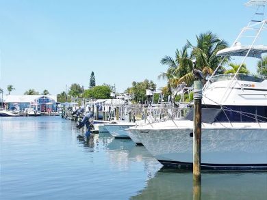 Anna Maria Island Vacation Rental 2 bedroom Steps From Beach